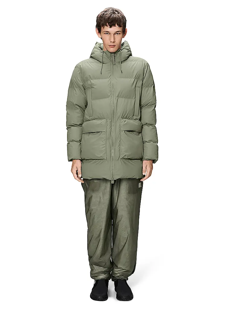 RAINS | Parka ALTA LONG PUFFER CARGO J | Verde claro