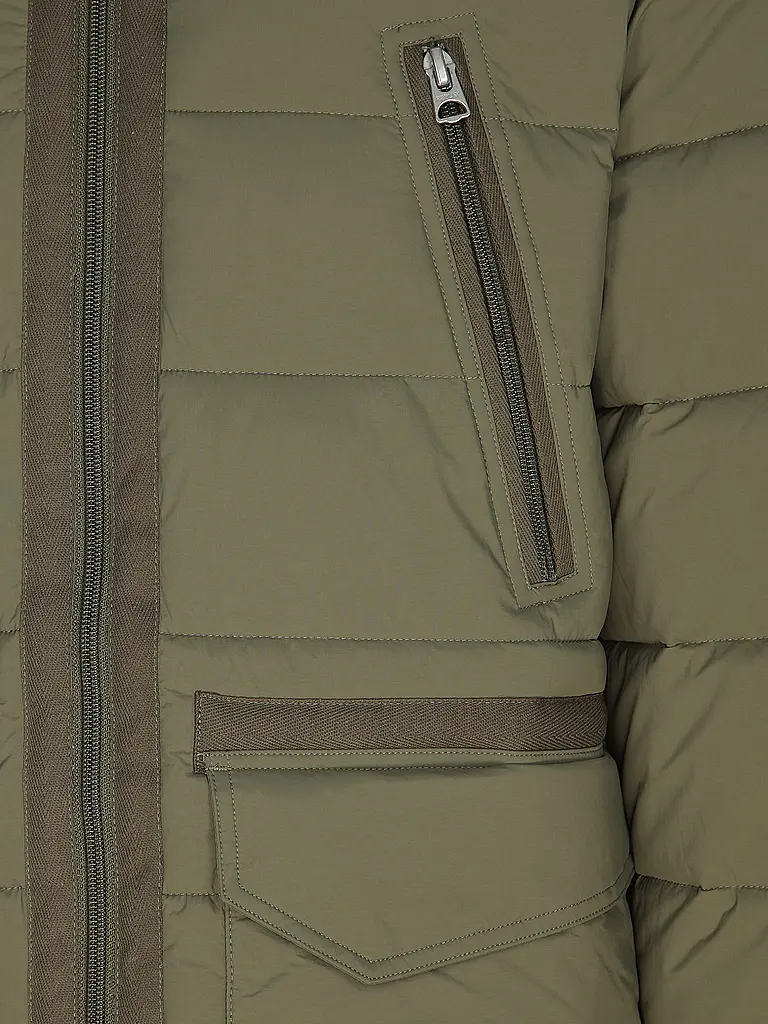 REPLAY | Nombre del producto: Chaqueta acolchada
Marca: REPLAY
Color: oliva
Categorías: Moda, Hombre

Largo de manga: Manga larga
Material: Poliéster / Poliamida
Forma del cuello: Capucha, Cuello alto
Diseño: Liso
Corte (Prenda exterior): Regular
Estilo: Glamou | 