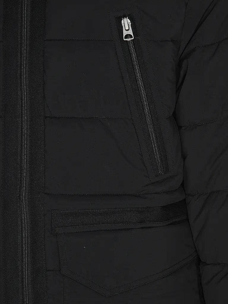 REPLAY | Steppjacke
Produktname: Chaqueta acolchada
Marke: REPLAY
Farbe: negro
Kategorien: Moda, Hombre

Ärmellänge: Manga larga
Material: Poliéster / Poliamida
Kragenform: Capucha, Cuello alto
Musterung: Liso
Passform (Oberbekleidung): Regular
Stil: Glamour, T | 