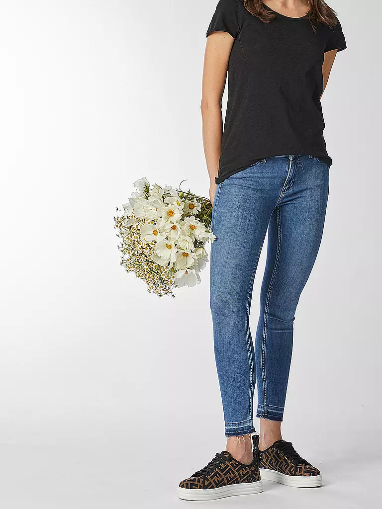 RICH & ROYAL | Camiseta | Negro