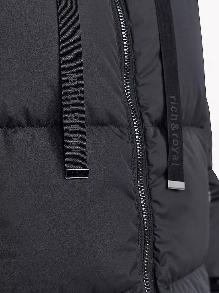 RICH & ROYAL | Daunensteppmantel | Negro