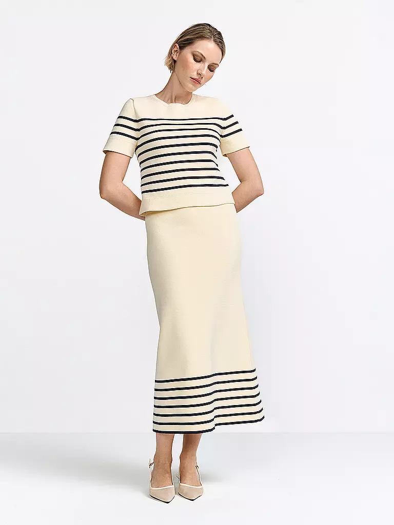 RICH & ROYAL | Maxifalda | Crema