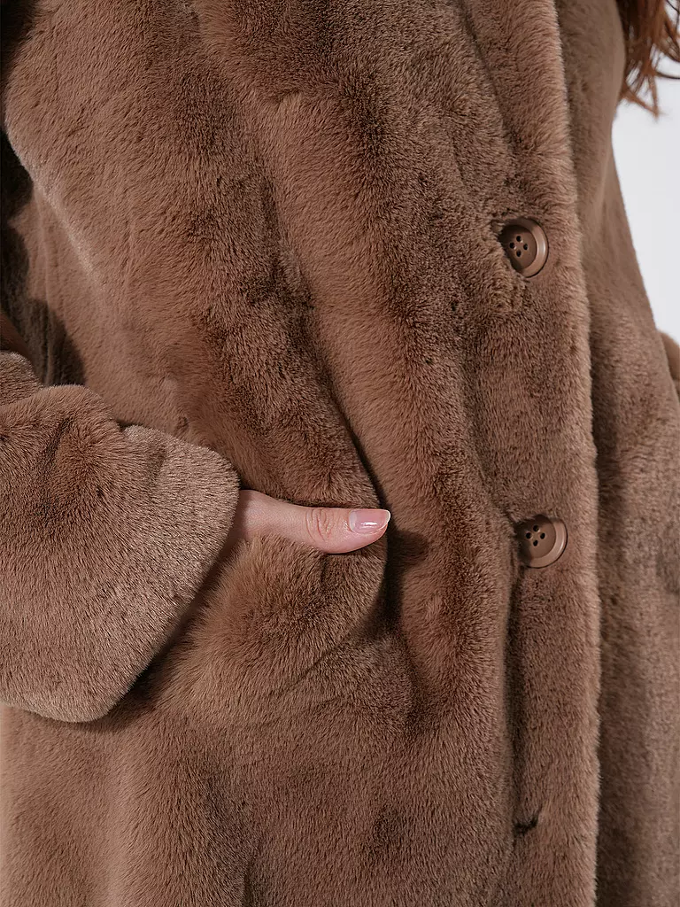 RINO&PELLE | Mantel in Felloptik NONNA | Camel