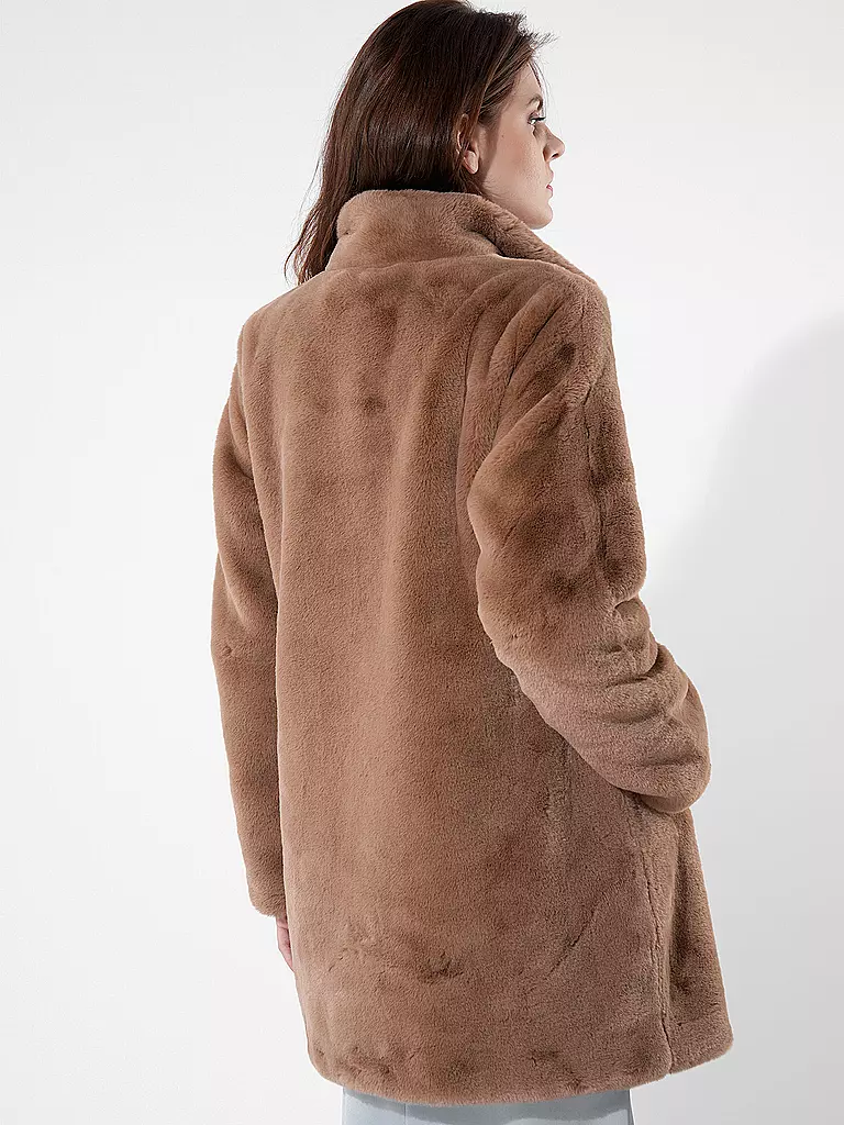 RINO&PELLE | Mantel in Felloptik NONNA | Camel