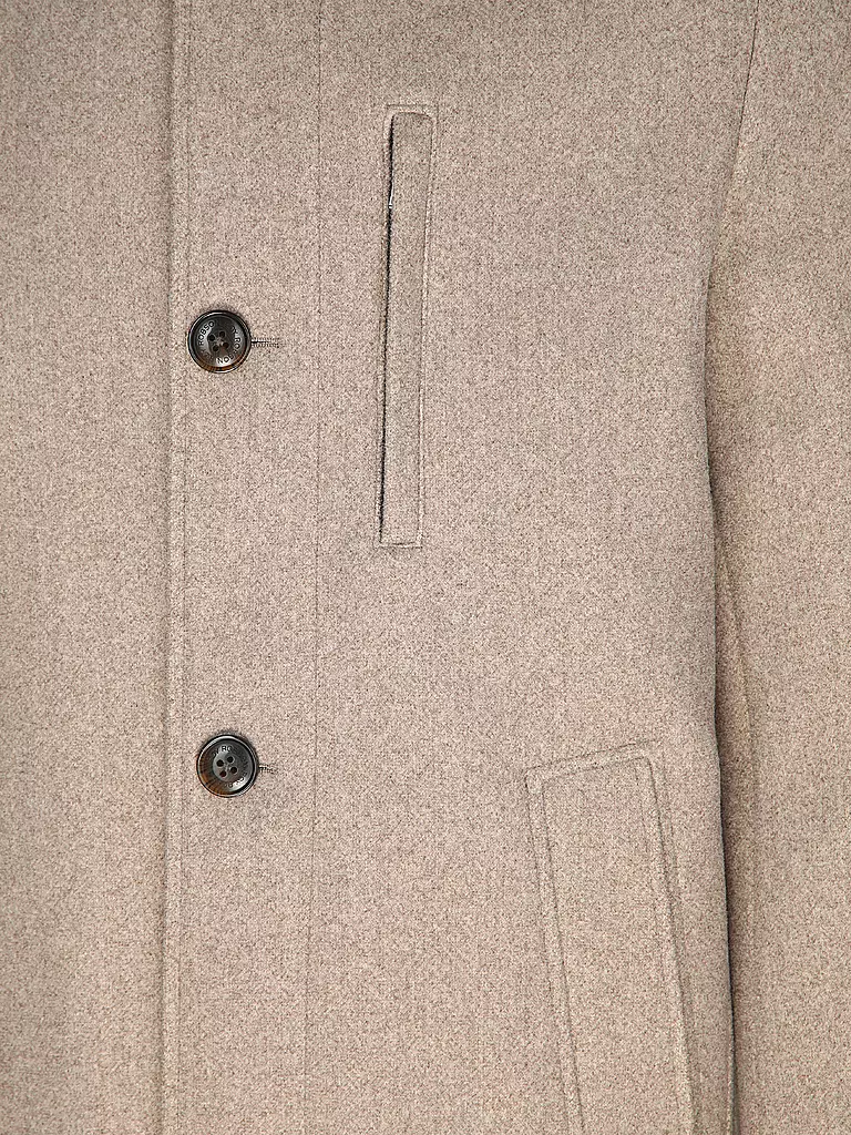 ROY ROBSON | Mantel | Camel