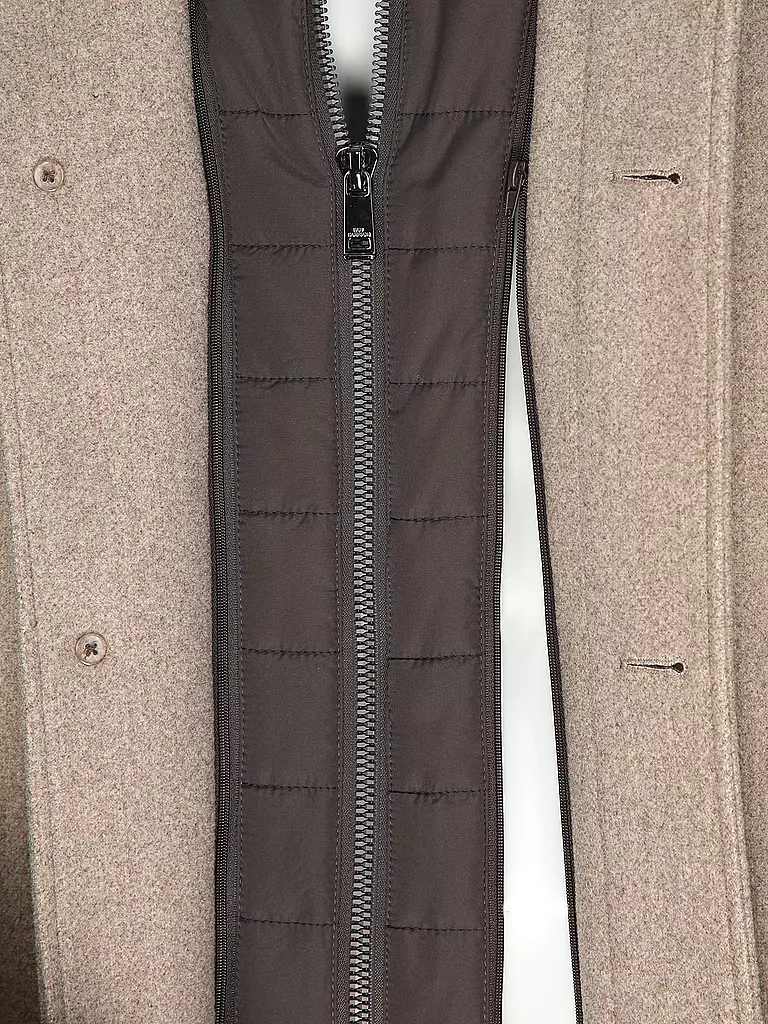 ROY ROBSON | Mantel | Camel