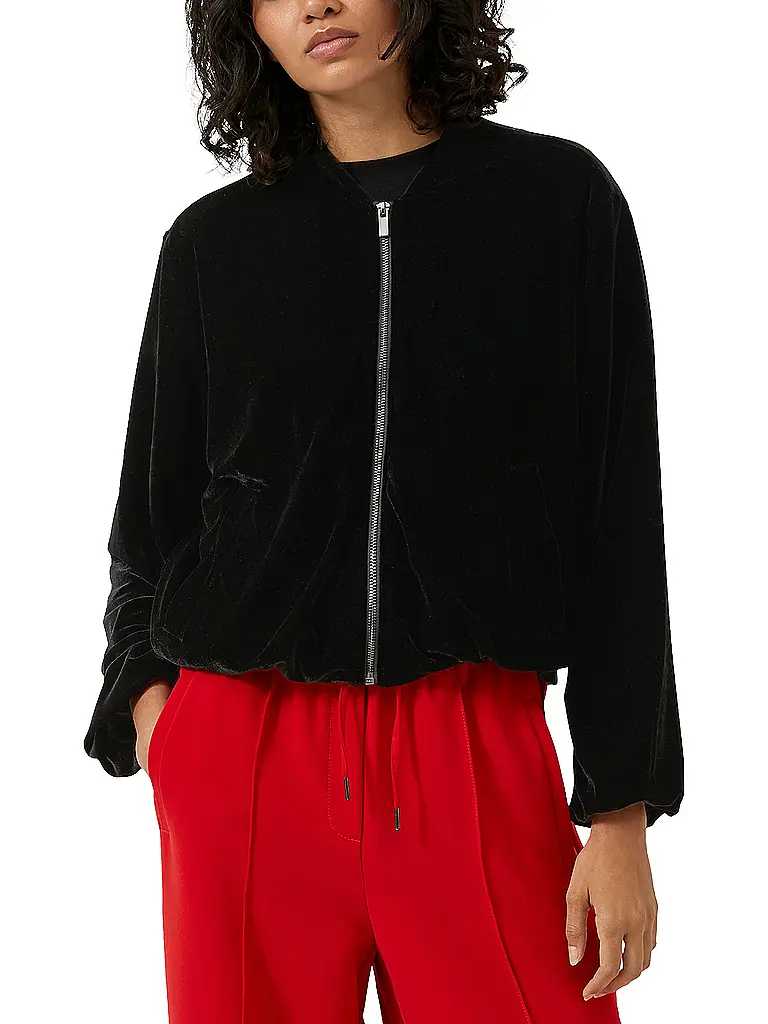 S.OLIVER | Blusón
Marca: S.OLIVER
Color: negro
Categorías: Moda,Mujer
Largo de manga: Manga larga
Material: Terciopelo,Poliéster / Poliamida,Elástico
Forma del cuello: Cuello alto
Diseño: Liso
Corte (Prenda exterior): Suelto
Estilo: Casual |