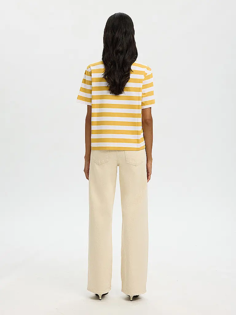 SELECTED FEMME | Camiseta SLFESSENTIAL
Marca: SELECTED FEMME
Color: blanco
Categorías: Moda, Mujer

Largo de manga: Manga corta
Escote: Cuello redondo
Material: Jersey, Algodón
Diseño: Rayas
Corte (Prenda superior): Regular | Blanco