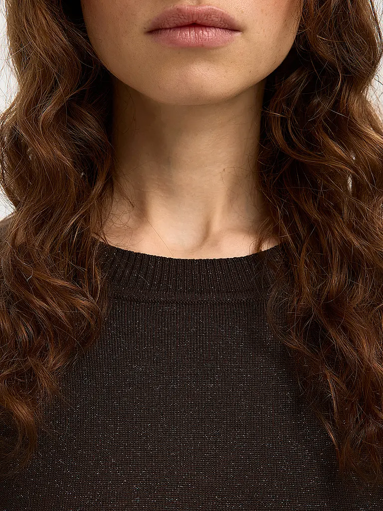 SELECTED FEMME | Pullover SLFLURA
Marca: SELECTED FEMME
Color: marrón
Categorías: Moda,Mujer
Largo de manga: Manga corta
Cuello: Cuello redondo
Material: Lyocell,Algodón,Metal,Lúrex,Nylon
Diseño: Liso
Corte (Prenda superior): Regular
Estilo: Pure
Detalles: Efecto br |