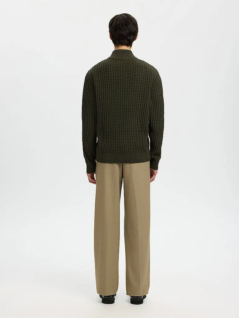 SELECTED | Jersey Troyer | 