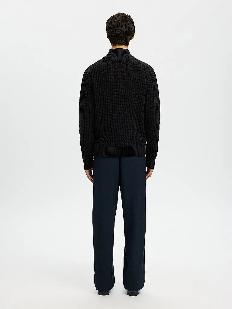 SELECTED | Jersey Troyer | 
