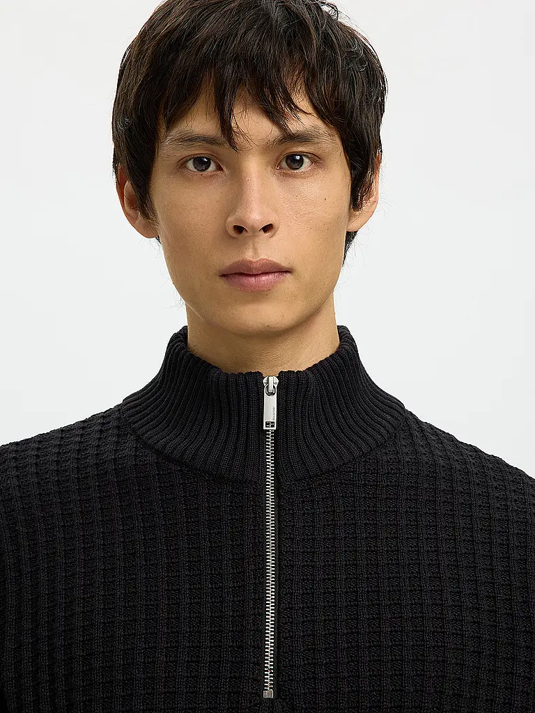 SELECTED | Jersey Troyer | 