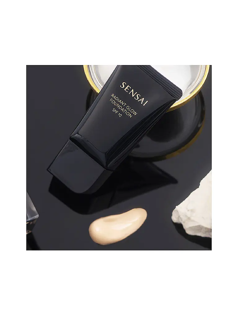 SENSAI | Base de Maquillaje Radiant Glow SPF10 (RG204,5 Beige Cálido) | hellbraun