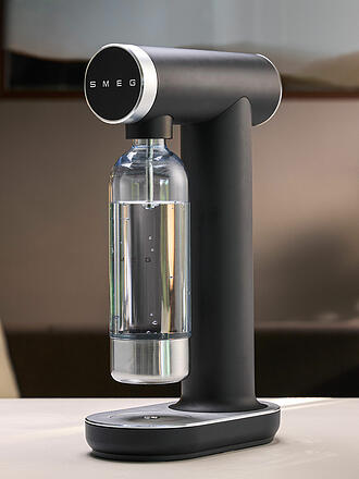 SMEG | Dispensador de agua con gas Soda-Stream 1L Negro/Mate