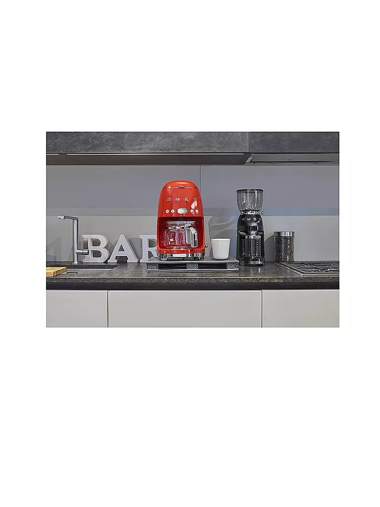 SMEG | Cafetera de filtro estilo retro años 50 roja DCF02RDEU | 