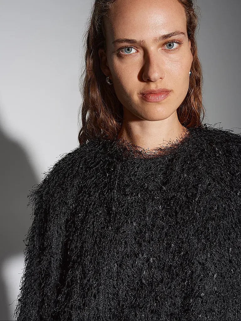 SOMEDAY | Produktname: Cárdigan UFEATHER
Marke: SOMEDAY
Farbe: schwarz
Kategorien: Mode, Damen
Ärmellänge: Ärmel 7/8
Ausschnitt: Rundhalsausschnitt
Material: Polyester / Polyamid
Musterung: Unifarben
Passform (Oberbekleidung): Locker
Stil: Pure |