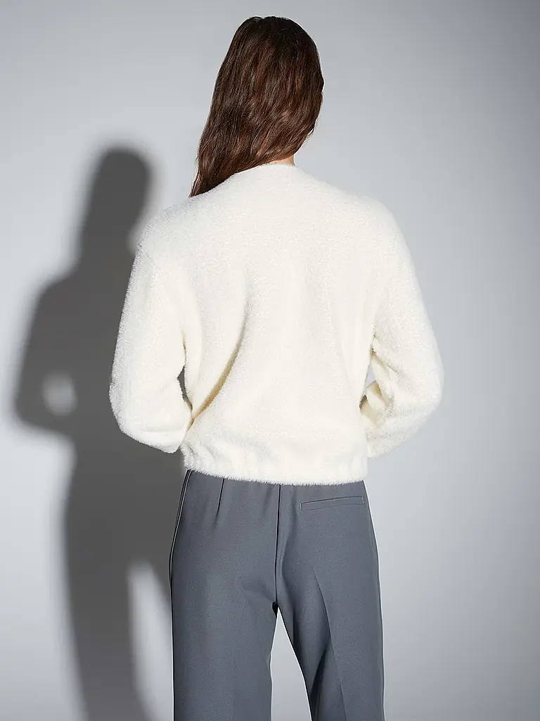 SOMEDAY | Strickjacke UMAYAN
Marke: SOMEDAY
Farbe: creme
Kategorien: Mode,Damen
Ärmellänge: Langarm
Ausschnitt: Rundhalsausschnitt
Material: Polyester / Polyamid
Musterung: Unifarben
Passform (Oberbekleidung): Locker
Stil: Pure |