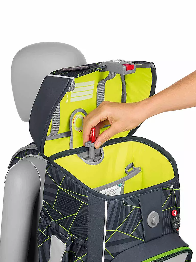 STEP BY STEP | Set de mochila escolar 5 piezas GIANT Dark Cat Chiko | Negro