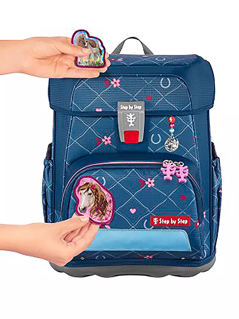 STEP BY STEP | Set de mochila escolar Cloud 5 piezas Horse Lima
Marca: STEP BY STEP
Color: azul oscuro
Categorías: Moda,Niños,Niñas | Azul oscuro