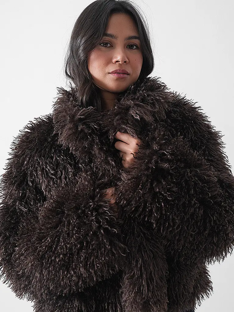 STUDIO AR | Chaqueta de aspecto de piel MILIIE |