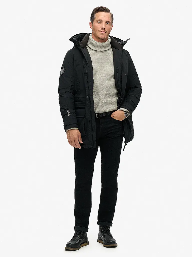 SUPERDRY | Parka CITY PADDED
Marca: SUPERDRY
Color: negro
Categorías: Moda, Hombre

Largo de manga: Manga larga
Material: Poliéster / Poliamida
Forma del cuello: Capucha
Estampado: Liso
Corte (Prenda exterior): Suelto
Detalles: Bolsillos laterales, Resistente al a | Negro