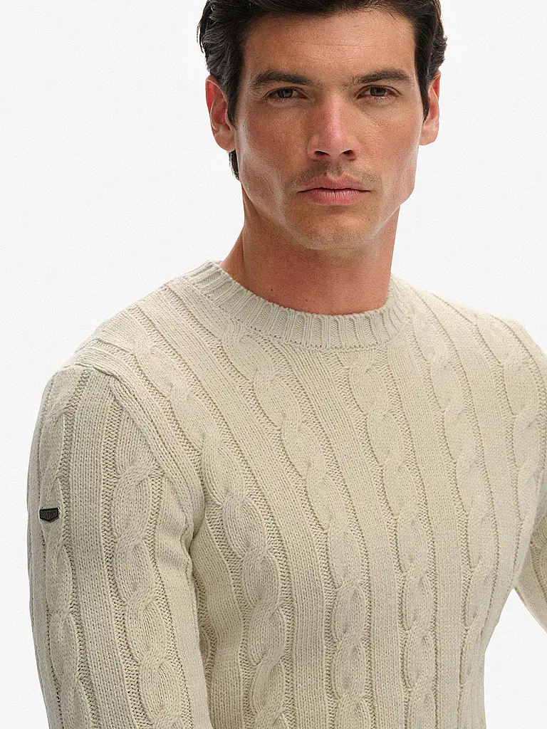 SUPERDRY | Pullover
Marke: SUPERDRY
Farbe: beige
Kategorien: Moda, Hombre

Ärmellänge: Manga larga
Ausschnitt: Cuello redondo
Material: Punto, Lana, Poliacrílico / Acrílico
Musterung: Liso
Details: Logo, Punto trenzado | Beige