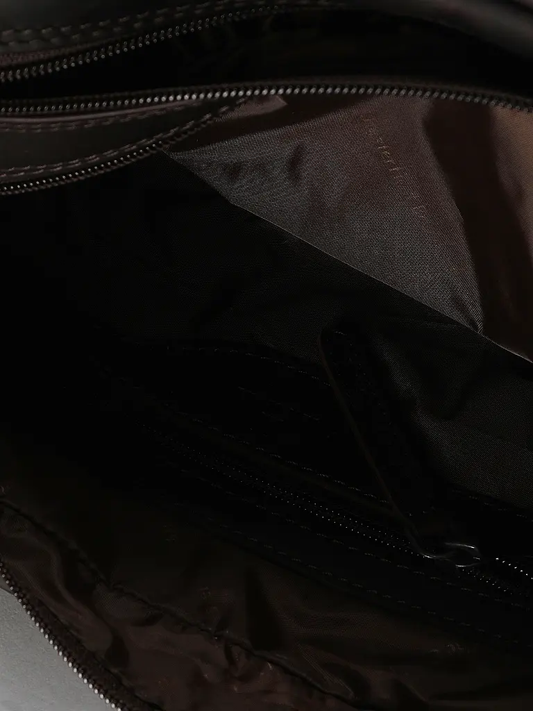 THE CHESTERFIELD BRAND | Nombre del producto: Neceser - Neceser STACEY
Marca: CHESTERFIELD
Color: marrón
Categorías: Moda

Material: Cuero
Diseño: Liso
Detalles: Logo | Marrón