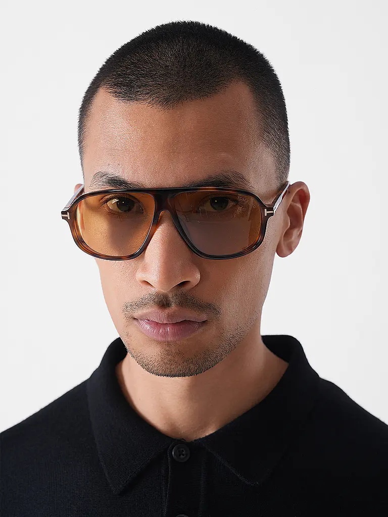 TOM FORD | Gafas de sol FT1208/61
Marca: TOM FORD
Color: marrón
Categorías: Moda, Hombre

Material: Plástico | Marrón