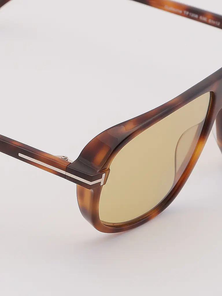 TOM FORD | Gafas de sol FT1208/61
Marca: TOM FORD
Color: marrón
Categorías: Moda, Hombre

Material: Plástico | Marrón