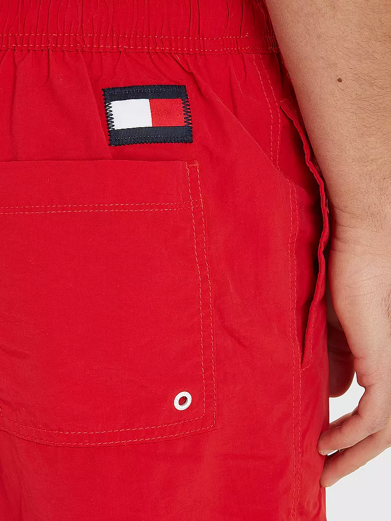 TOMMY HILFIGER | Badeshorts | Rojo
