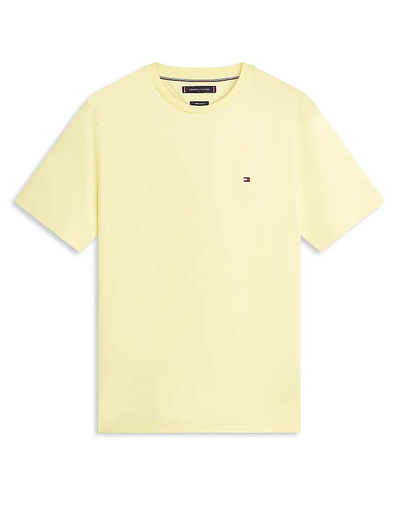 TOMMY HILFIGER | Camiseta
Marca: TOMMY HILFIGER
Color: amarillo
Categorías: Moda, Hombre

Largo de manga: Manga corta
Cuello: Cuello redondo
Material: Jersey, Algodón
Diseño: Liso
Corte (Prenda superior): Regular
Estilo: Casual
Detalles: Logo | Amarillo