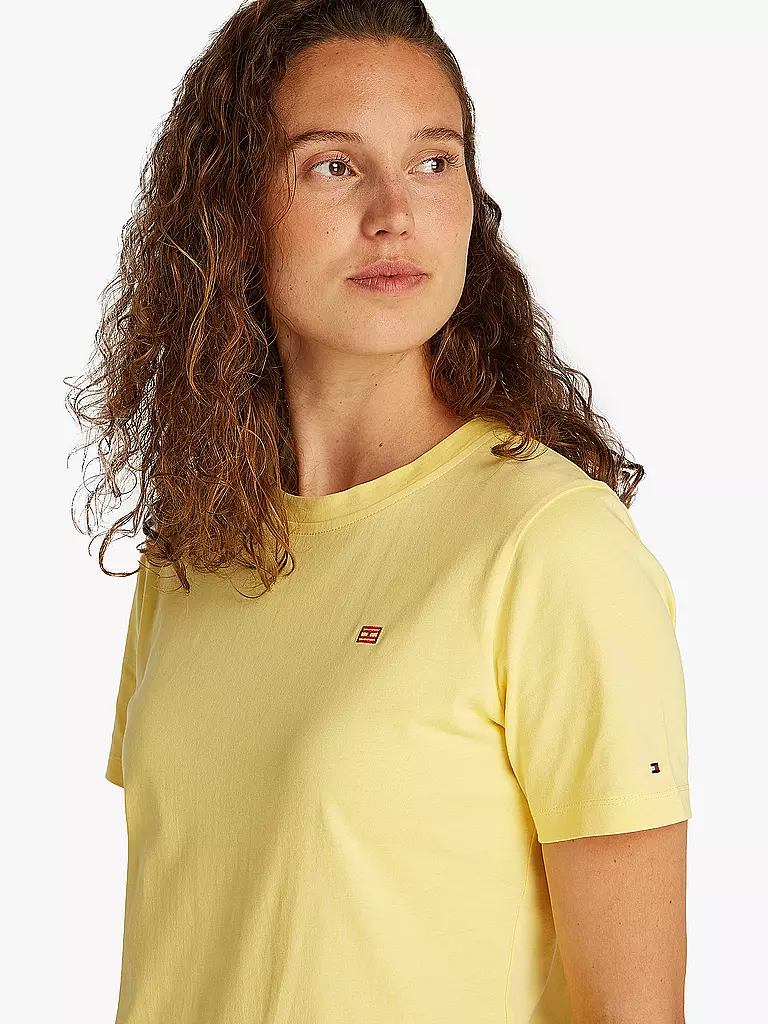 TOMMY HILFIGER | Camiseta de corte regular | Amarillo