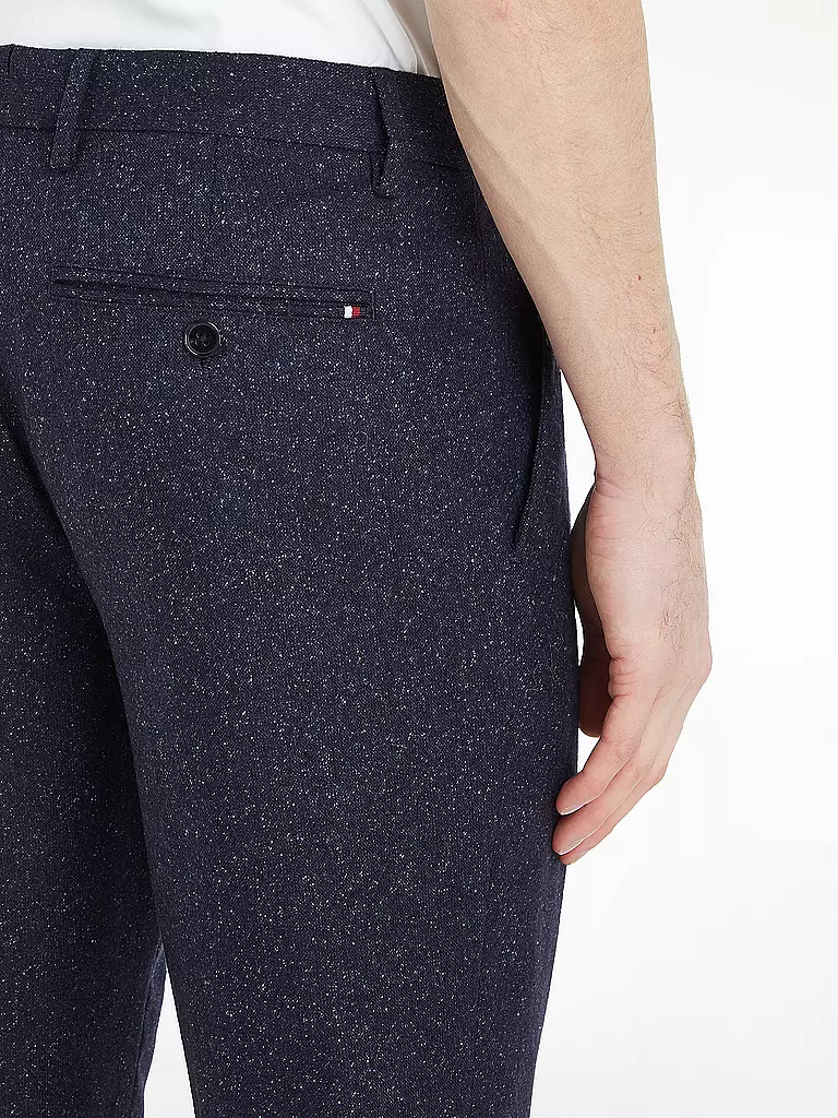 TOMMY HILFIGER | Chino Slim Tapered Fit HAMPTON | Azul