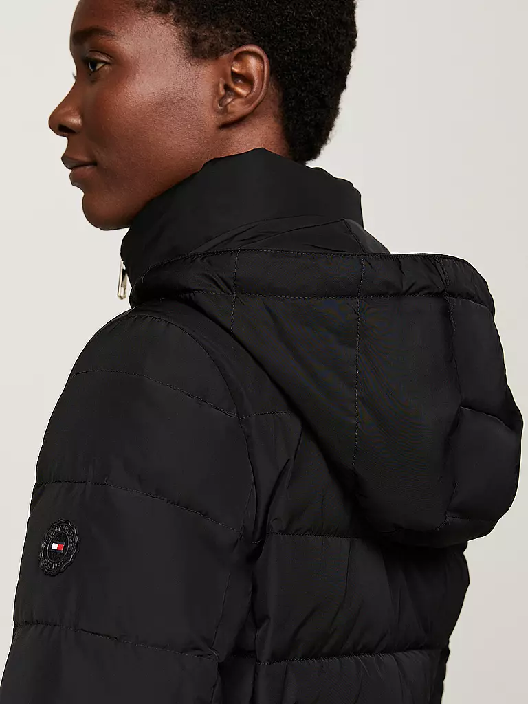 TOMMY HILFIGER | Daunenjacke TYRA | Negro