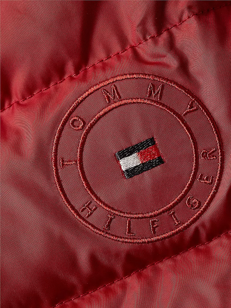 TOMMY HILFIGER | Daunensteppjacke | Rojo oscuro