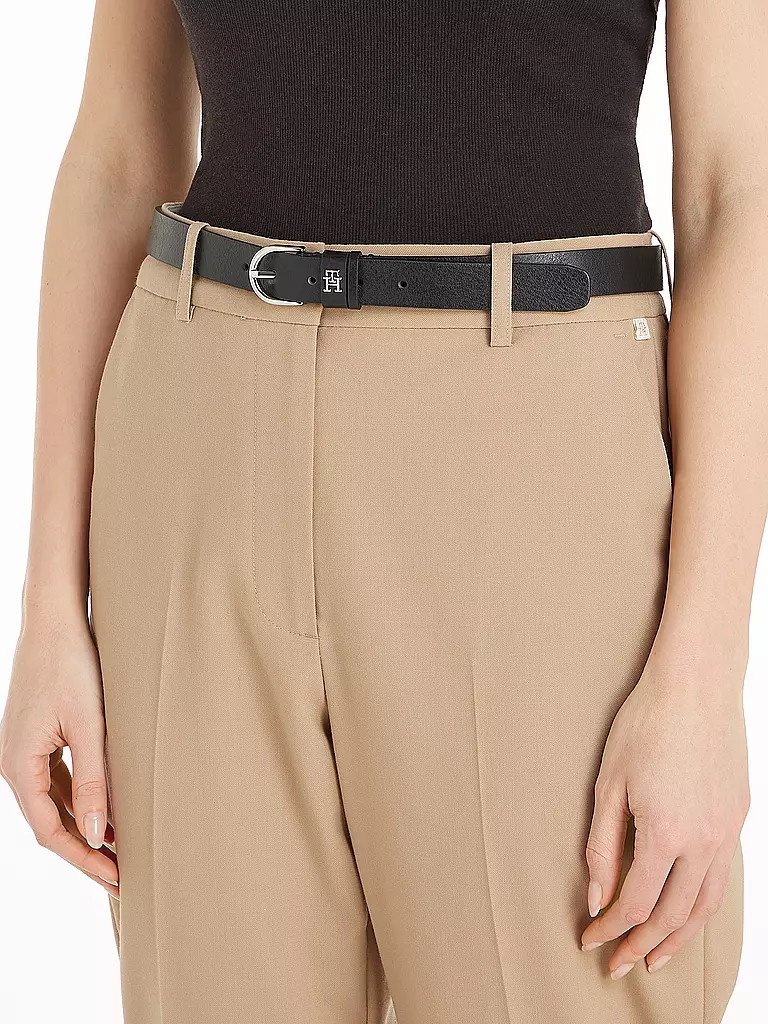 TOMMY HILFIGER | Ledergürtel ESSENTIAL EFFORTLESS | Negro