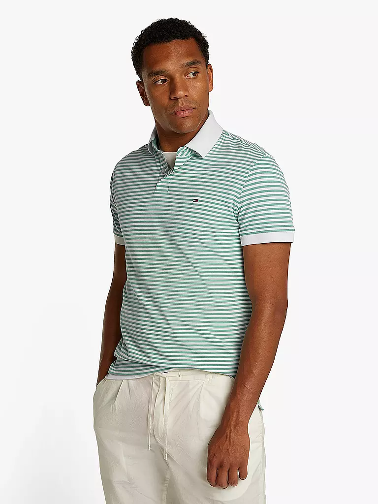 TOMMY HILFIGER | Polo de corte regular | grün