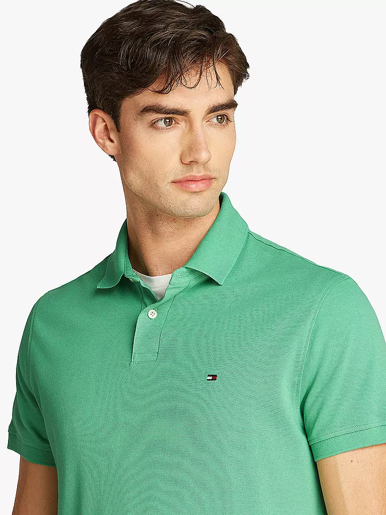 TOMMY HILFIGER | Polo de corte regular | grün