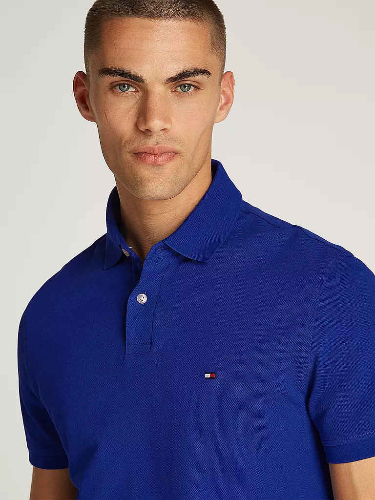 TOMMY HILFIGER | Poloshirt de corte regular | blau
