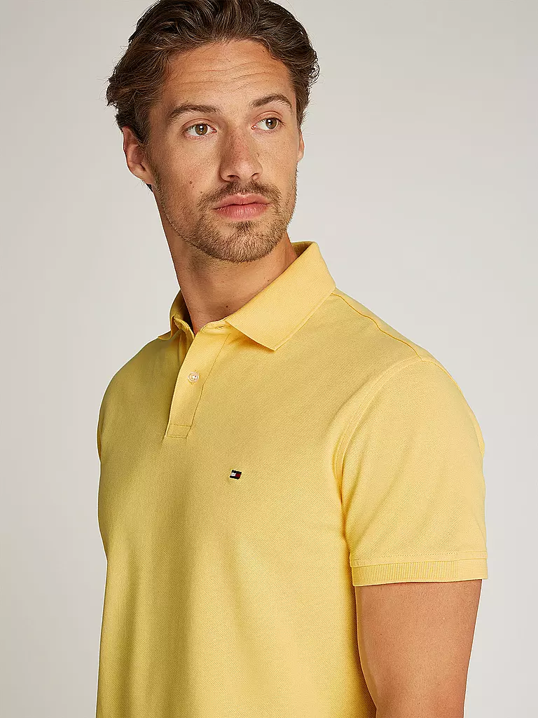 TOMMY HILFIGER | Poloshirt de corte regular | gelb