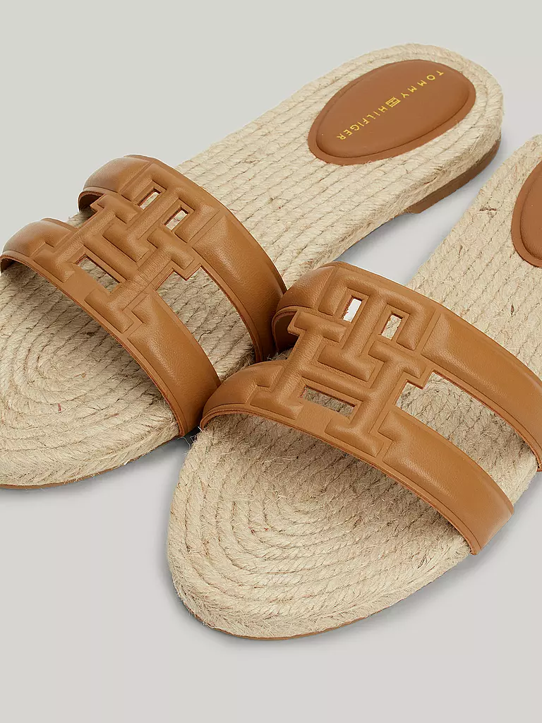 TOMMY HILFIGER | Sandalen  | Marrón