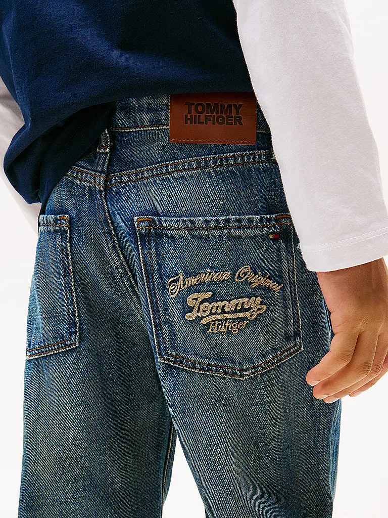 TOMMY HILFIGER | Vaqueros Regular Fit para niño | 