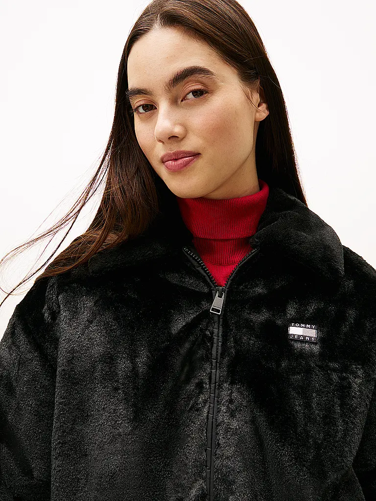 TOMMY JEANS | Blusón de efecto piel | Negro