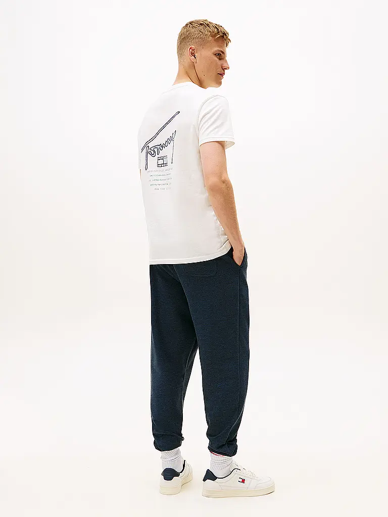 TOMMY JEANS | Camiseta
Marca: TOMMY JEANS
Color: blanco
Categorías: Moda, Hombre

Largo de la manga: Manga corta
Escote: Cuello redondo
Material: Jersey, Algodón
Diseño: Estampado
Corte (Prenda superior): Regular
Estilo: Moda joven | 