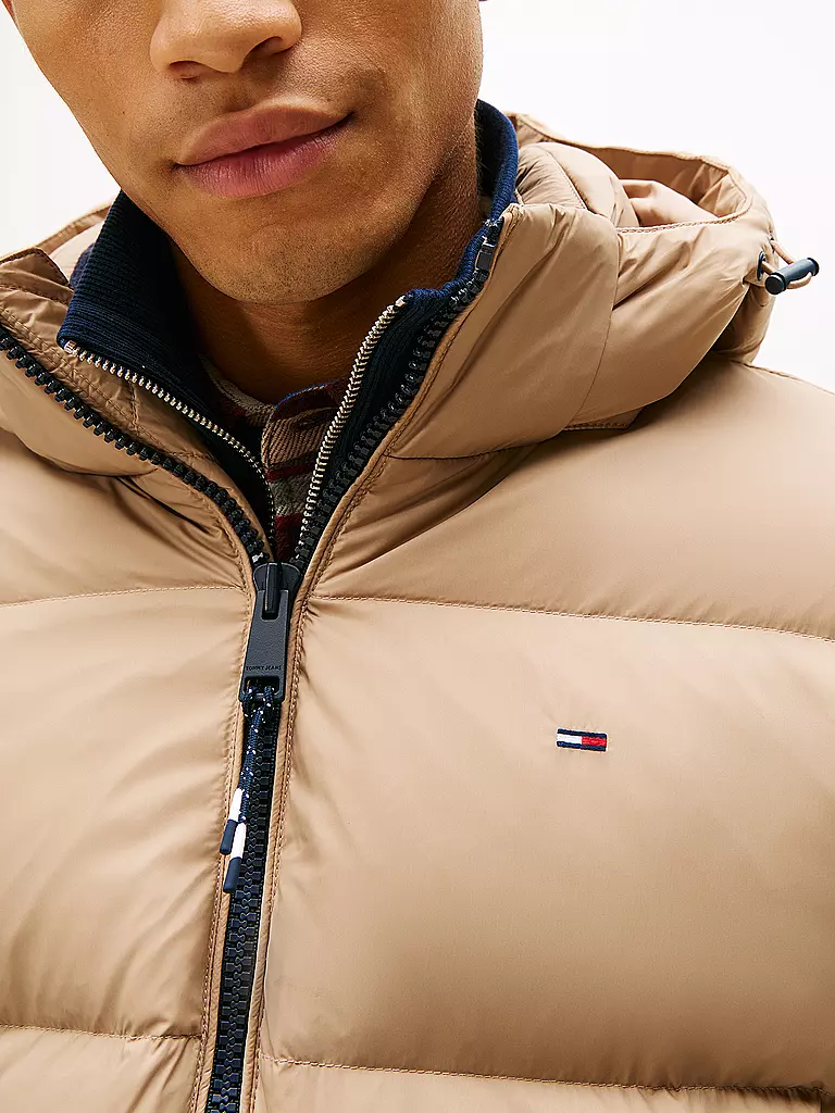 TOMMY JEANS | Chaqueta de plumas ESSENTIAL | beige