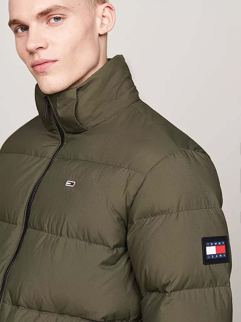 TOMMY JEANS | Daunenjacke ESSENTIAL | Oliva