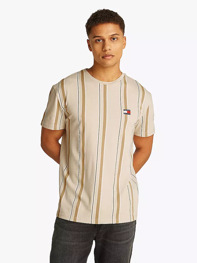 TOMMY JEANS | Nombre del producto: Camiseta
Marca: TOMMY JEANS
Color: beige
Categorías: Moda, Hombre

Largo de manga: Manga corta
Escote: Cuello redondo
Material: Jersey, Algodón
Diseño: Rayas
Corte (Prenda superior): Regular
Estilo: Moda joven
Detalles: Logo | 