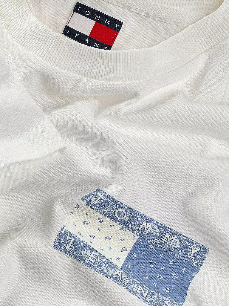 TOMMY JEANS | Nombre del producto: Camiseta
Marca: TOMMY JEANS
Color: blanco
Categorías: Moda, Hombre

Largo de manga: Manga corta
Cuello: Cuello redondo
Material: Jersey, Algodón
Diseño: Logo
Corte (Prenda superior): Regular
Estilo: Moda joven | 