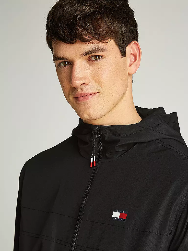 TOMMY JEANS | Windbreaker | Negro