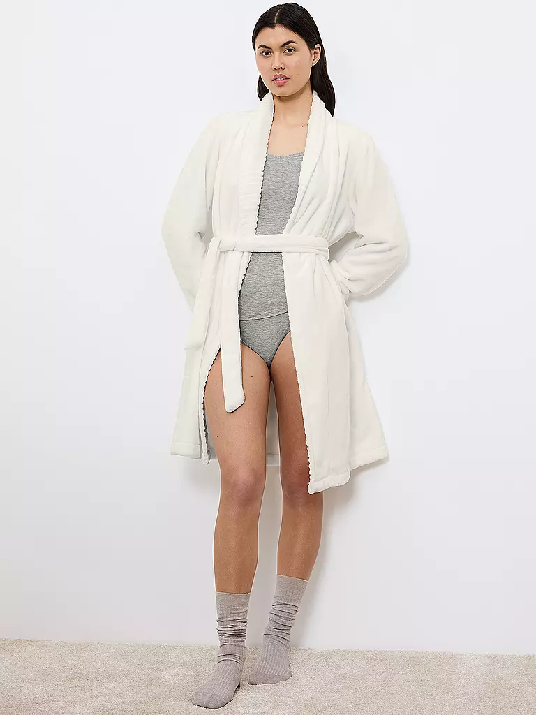 TRIUMPH | Albornoz ROBES | Crema